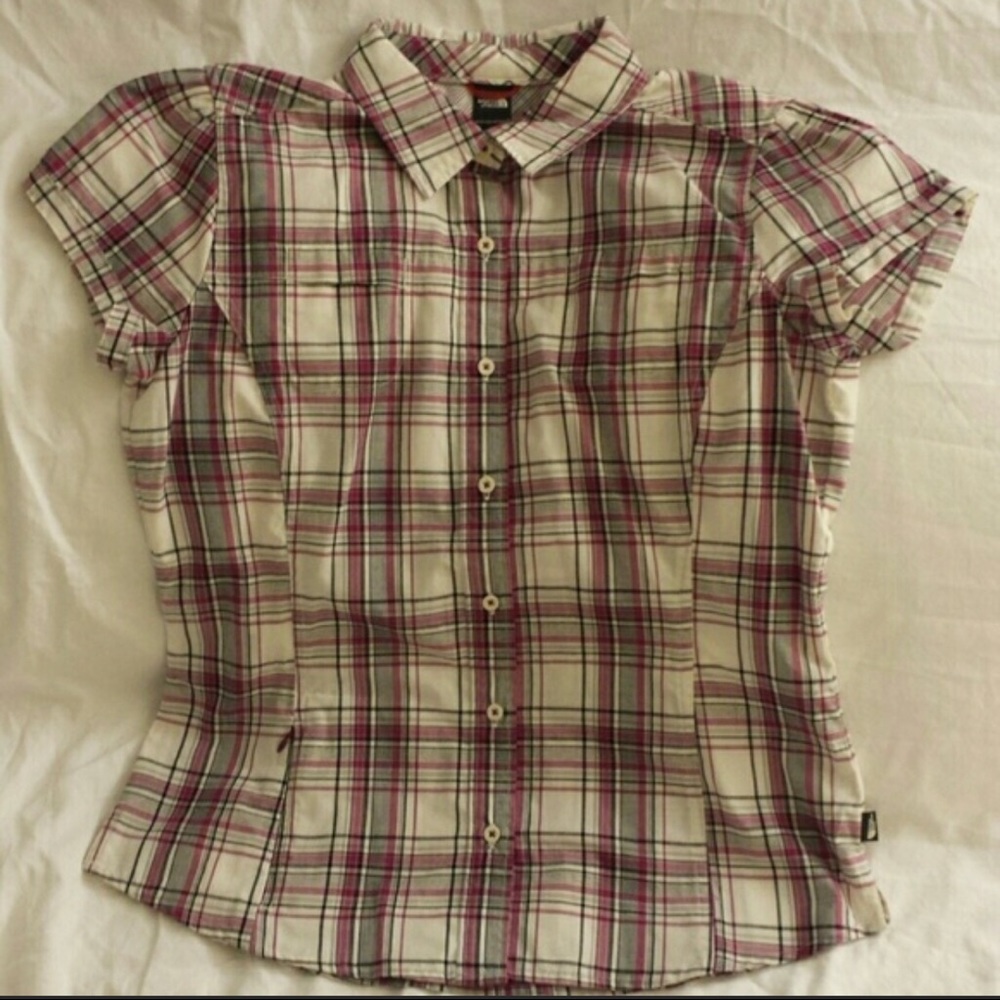 The North Face sport shirt w/hidden pocket